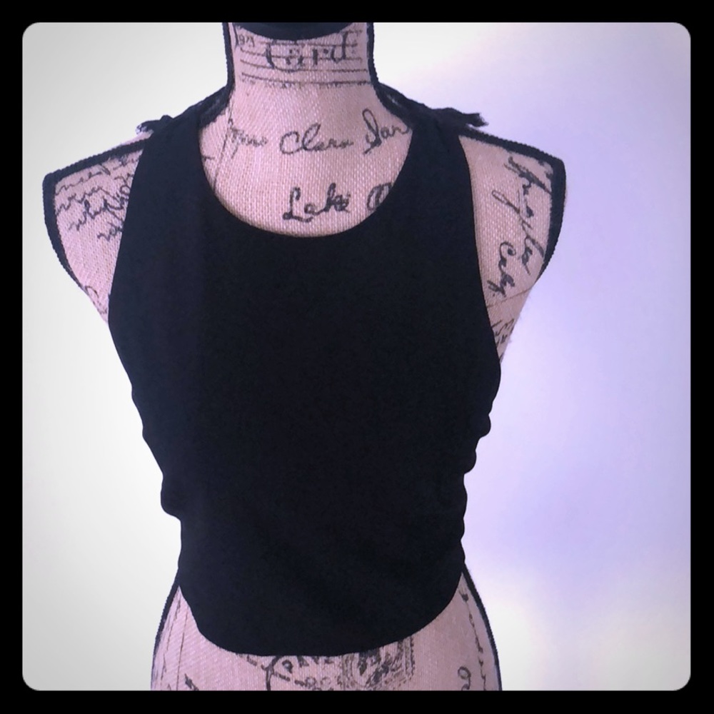 ❤️Alice+ Olivia crop top with lace razor back❤️